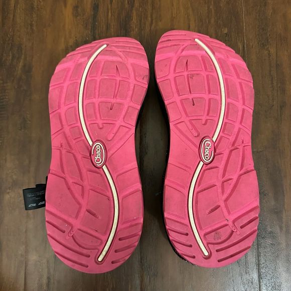 CHACO Z/2 Classic Outdoor Water Sandals in Amp Magenta - Picture 8 of 8